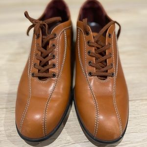 Tods women’s Leather shoe